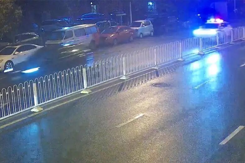 深夜侥幸酒驾，却被民警拦下