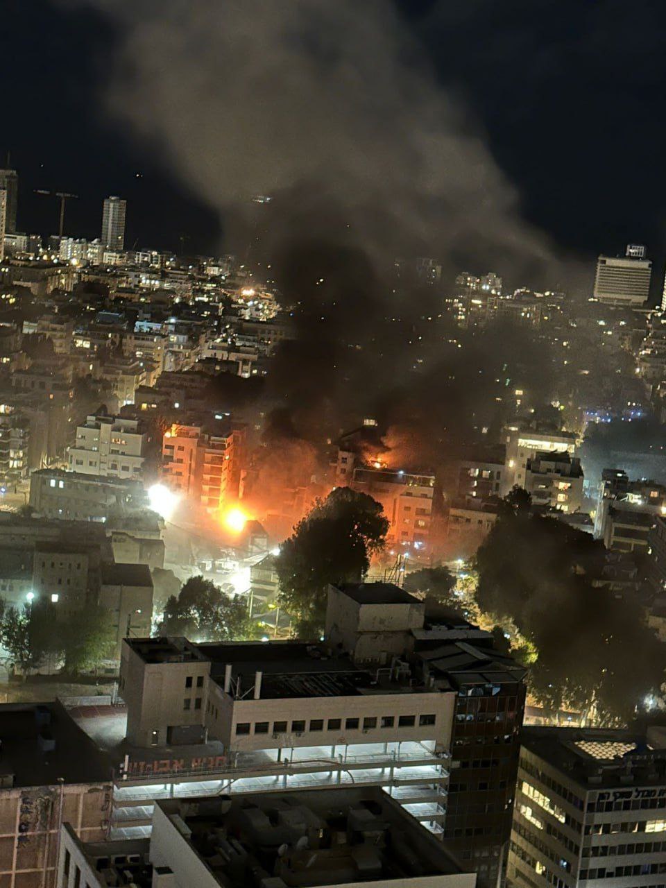 伊朗导弹击中以军总参谋部 伊方公布袭击图片 伊朗导弹击中以军总参谋部 伊方公布袭击图片