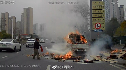 全网都在找的这名江西司机，到底做了什么？