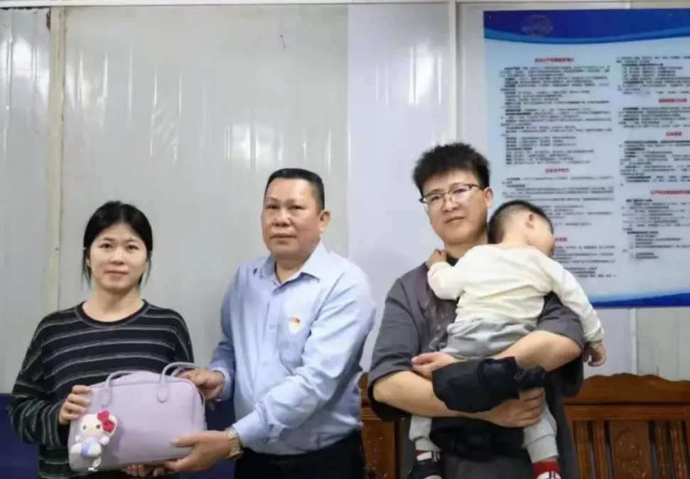 27万没动心，看到2张身份证他却急坏了！