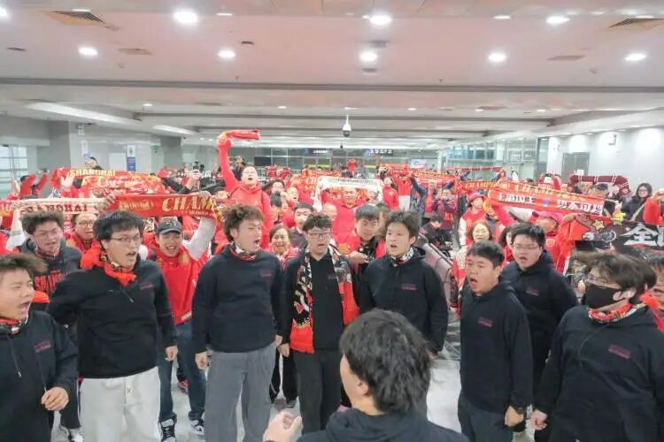 组团乘高铁去看球！长三角地区今年首趟“球迷专列”从上海开出