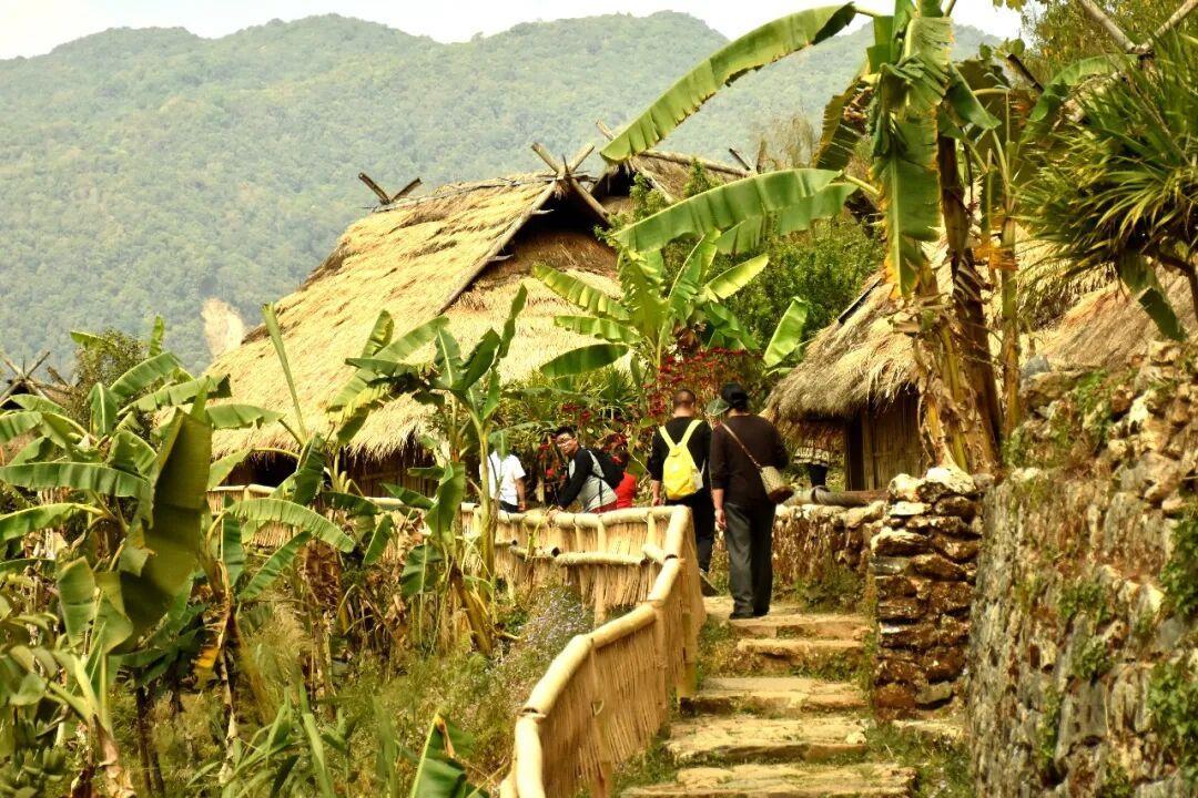 总票房突破百亿!中国电影市场领跑全球 总票房突破百亿!中国电影市场领跑全球