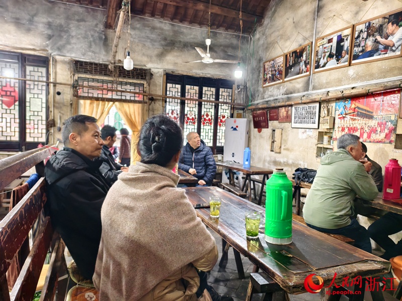 “一口苦，二口回甘”，“一元茶馆”为啥火了？