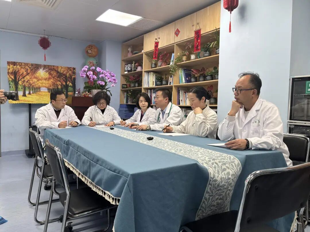 15岁男孩突然倒在上学路上!120赶到时已无呼吸心跳,救回后大脑严重损伤 15岁男孩突然倒在上学路上!120赶到时已无呼吸心跳,救回后大脑严重损伤