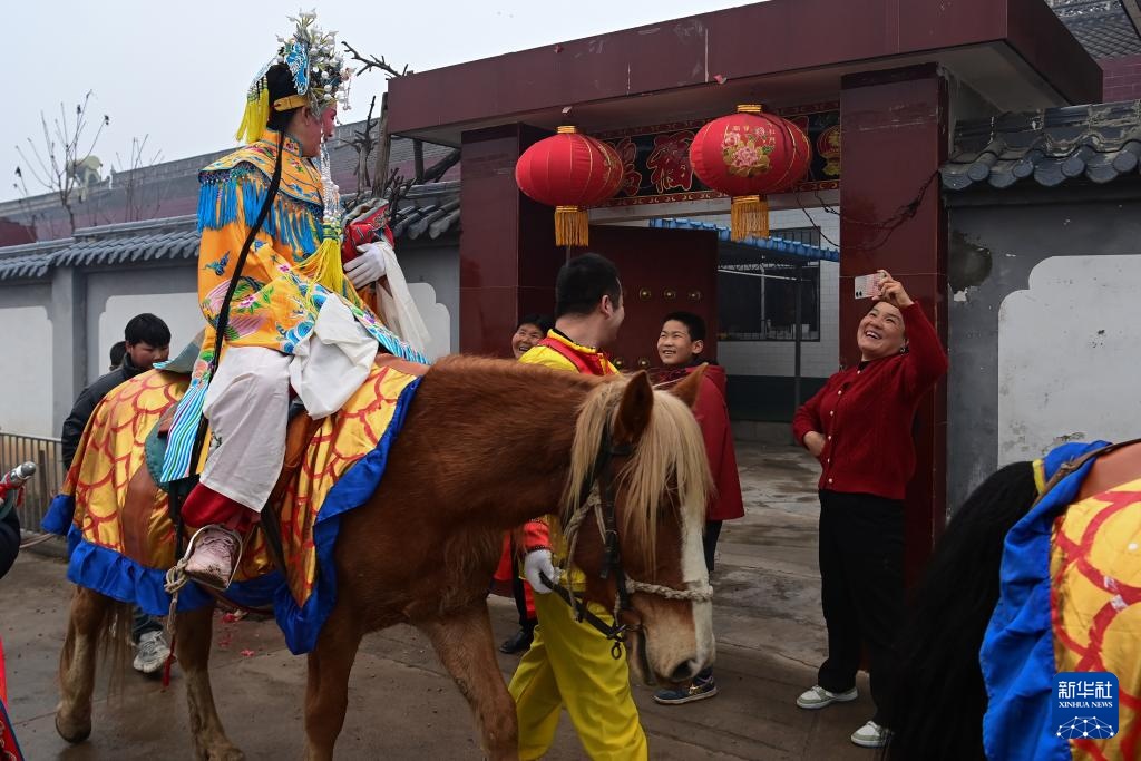 马社火,耍出精气神! 马社火,耍出精气神!