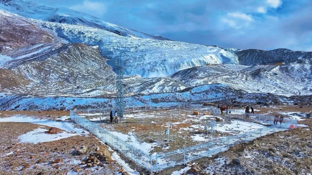 风雪4000米!在“生命禁区”,看见云端的坚守 风雪4000米!在“生命禁区”,看见云端的坚守