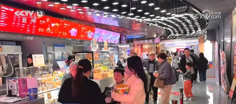 票房领跑全球!100亿元背后藏着中国电影怎样的信心与底气? 票房领跑全球!100亿元背后藏着中国电影怎样的信心与底气?