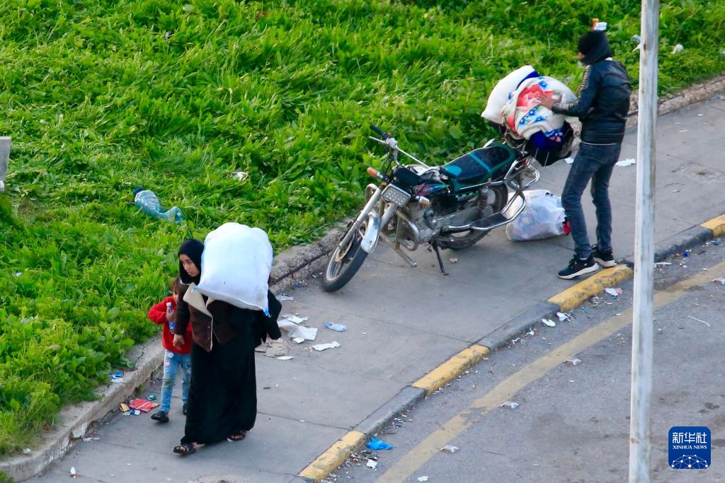 以色列袭击黎巴嫩 南部居民撤离