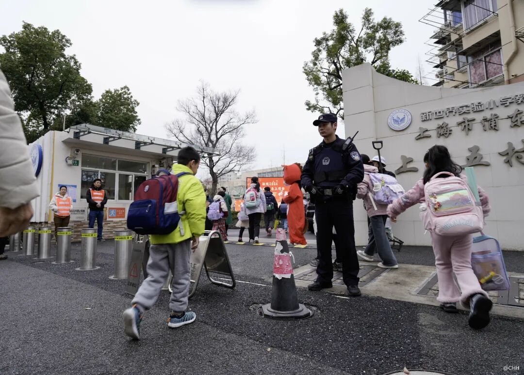 上海公安机关多措并举护航春季开学 上海公安机关多措并举护航春季开学