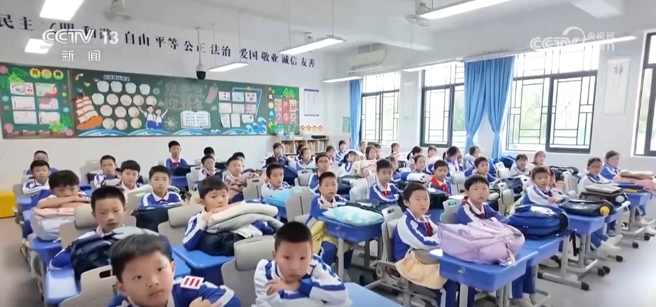 从“分数第一”向“健康第一”转变 春季新学期迎来多项新政策新变化 从“分数第一”向“健康第一”转变 春季新学期迎来多项新政策新变化