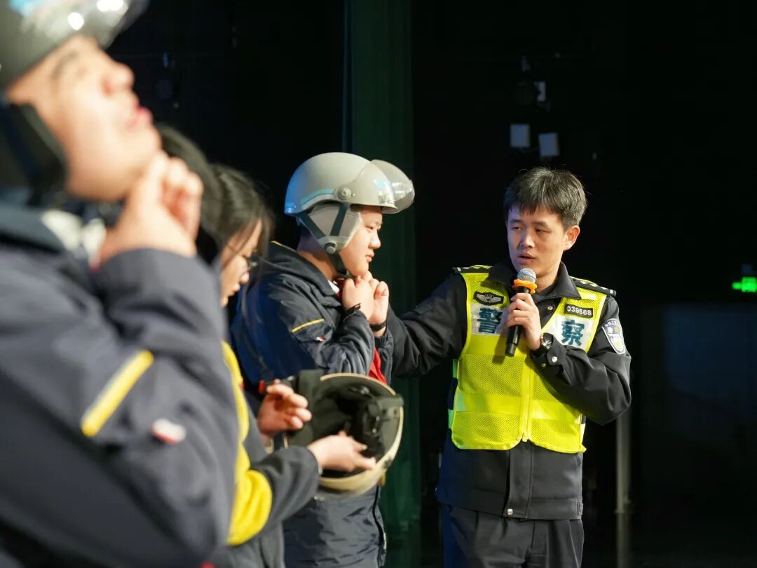 上海公安机关多措并举护航春季开学 上海公安机关多措并举护航春季开学