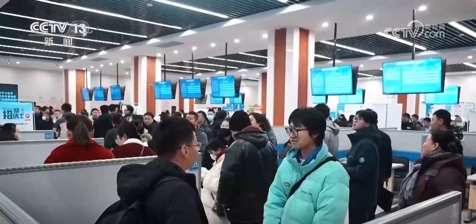 “春风行动”送岗暖意浓 各地“花式”揽才助力求职者稳就业、就好业