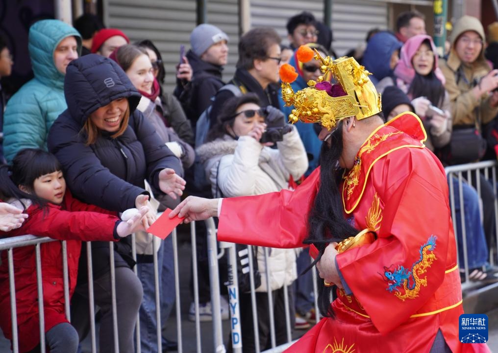 纽约举行巡游活动庆祝农历新年