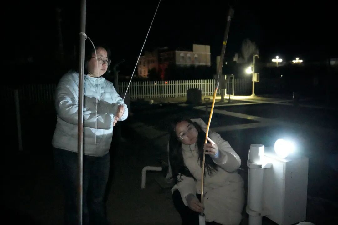 风雪4000米!在“生命禁区”,看见云端的坚守 风雪4000米!在“生命禁区”,看见云端的坚守