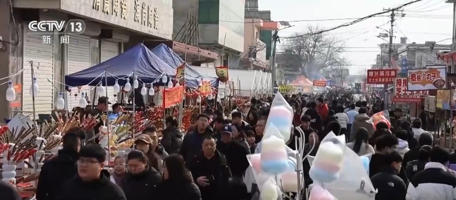 闹社火、吃元宵、烧火龙……各地多彩民俗闹元宵 欢天喜地引客来