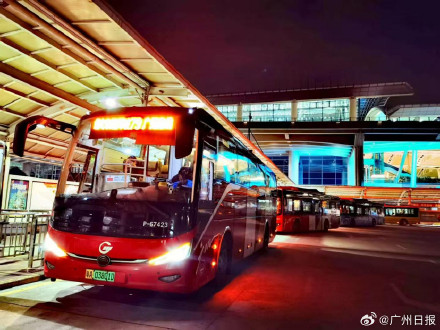 返校的大学生看过来广州南站夜间有专线返校