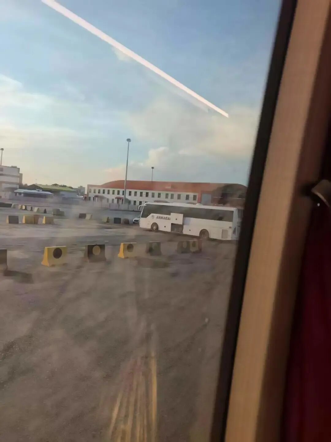 90后小伙被困伊朗,全公司为他疯狂抢机票制定出曲折回国路线,目前已到土耳其 90后小伙被困伊朗,全公司为他疯狂抢机票制定出曲折回国路线,目前已到土耳其