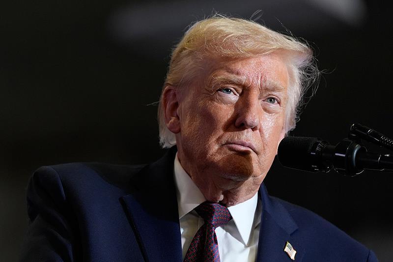 特朗普向国会提交《战争权力决议》通知