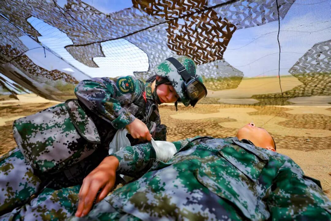 退役女兵,一天连救两人! 退役女兵,一天连救两人!