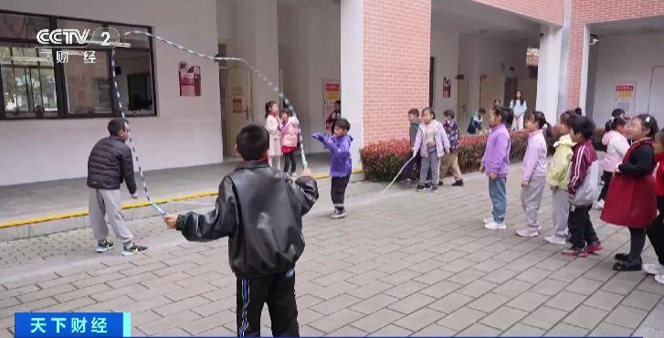 推进“午睡工程”、食堂后厨全透明 全国中小学新学期有了新变化 推进“午睡工程”、食堂后厨全透明 全国中小学新学期有了新变化