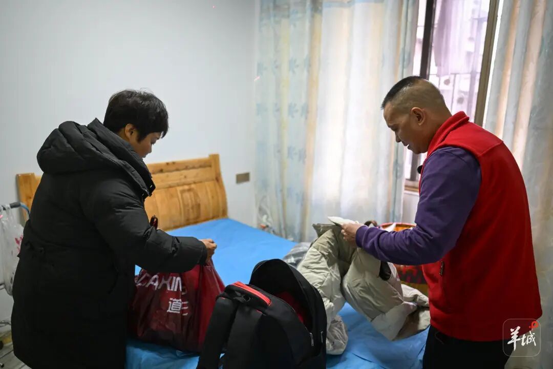 “我们去广东干嘛?赚钱!”近九成务工者返粤!这趟返岗专列奔赴春天 “我们去广东干嘛?赚钱!”近九成务工者返粤!这趟返岗专列奔赴春天