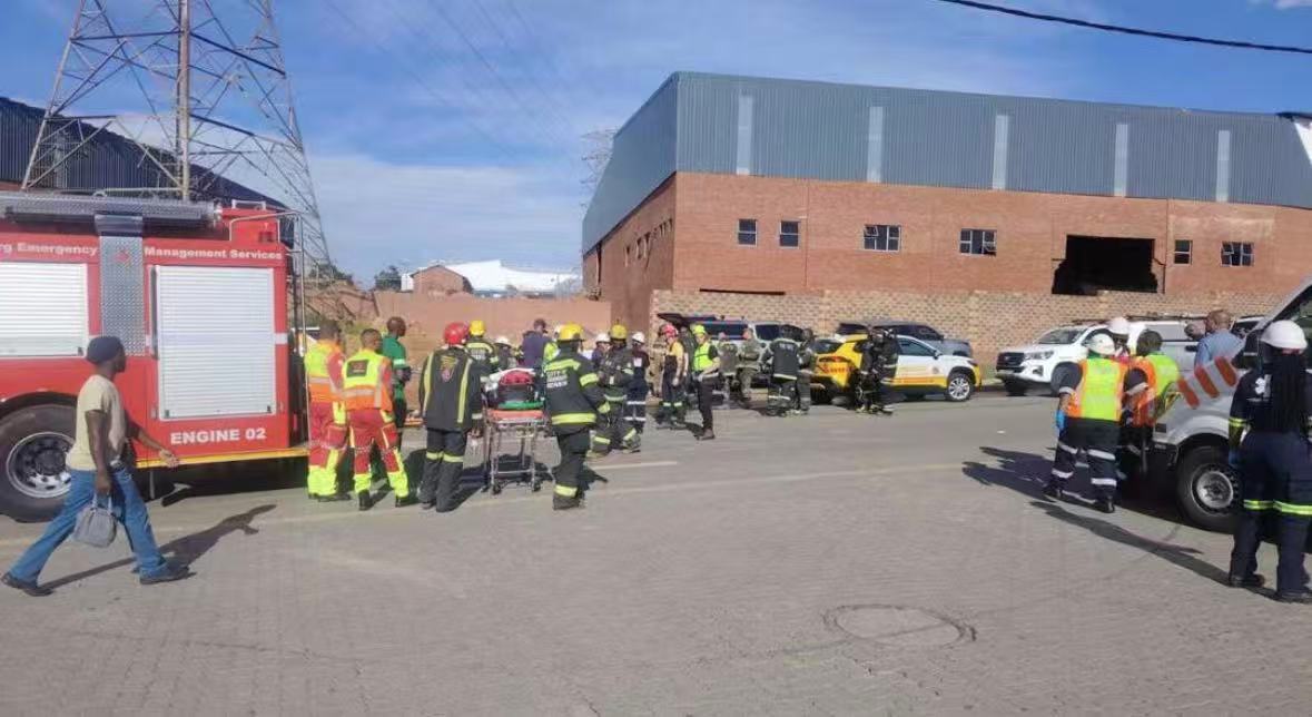 南非约翰内斯堡建筑坍塌事故已致6人死亡
