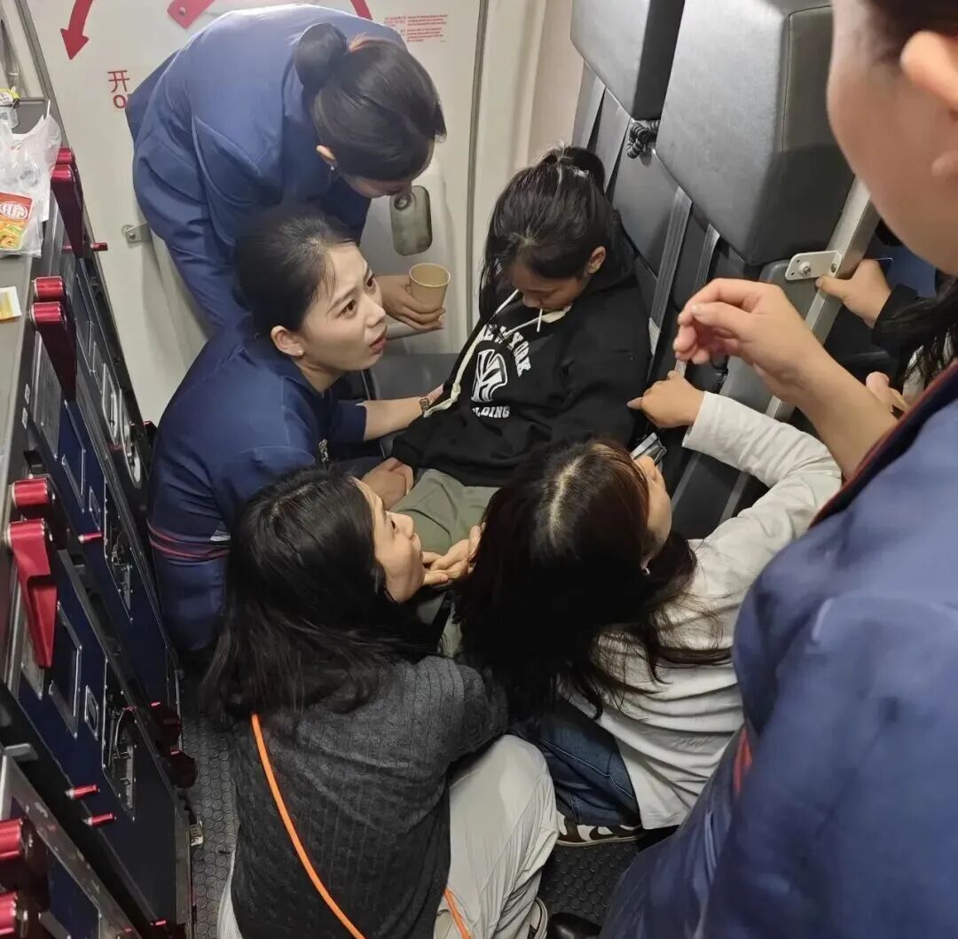 退役女兵,一天连救两人! 退役女兵,一天连救两人!