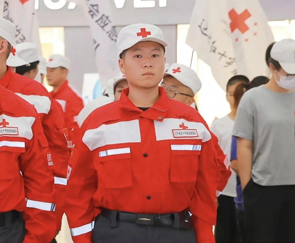 抚顺00后小伙冰河救人牺牲,事迹展感动无数人,父母:很多事首次知道,感觉愧对孩子 抚顺00后小伙冰河救人牺牲,事迹展感动无数人,父母:很多事首次知道,感觉愧对孩子