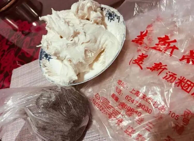 “今年人明显比去年多”，上海爷叔排队3小时只为买到这个“沪上顶流”！