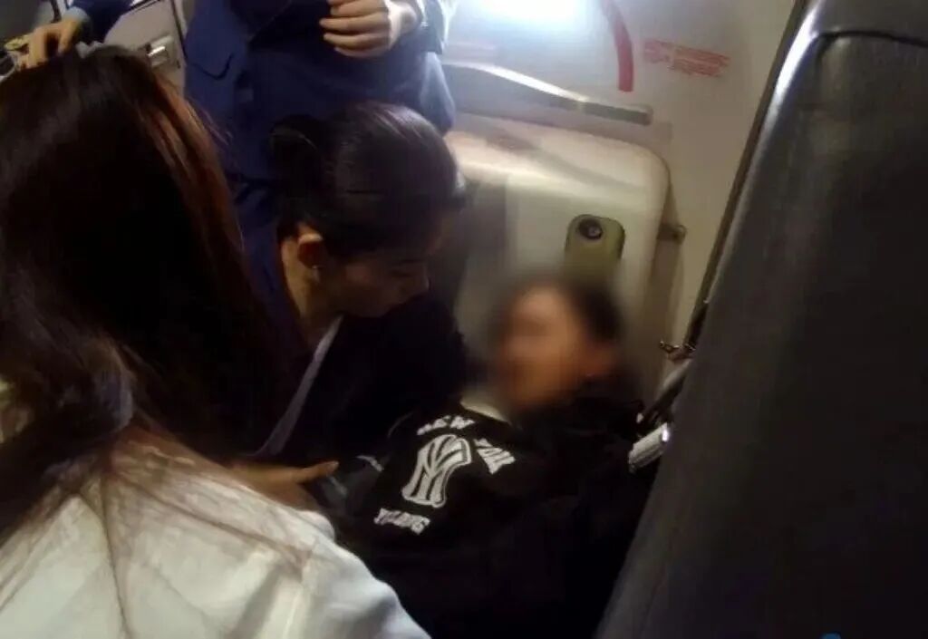 退役女兵,一天连救两人! 退役女兵,一天连救两人!