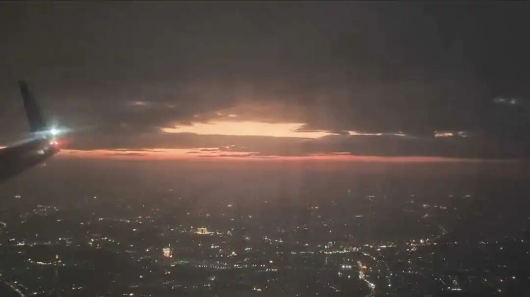 男子阿联酋旅游失联11天又逢战乱,妻子急寻:他是穷游,背着帐篷和干粮,不会外语 男子阿联酋旅游失联11天又逢战乱,妻子急寻:他是穷游,背着帐篷和干粮,不会外语