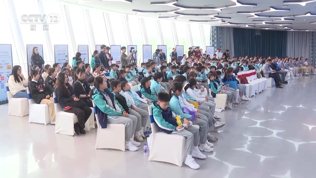 金雕、豹猫等放归自然 八达岭林场迎特殊“归客” 金雕、豹猫等放归自然 八达岭林场迎特殊“归客”