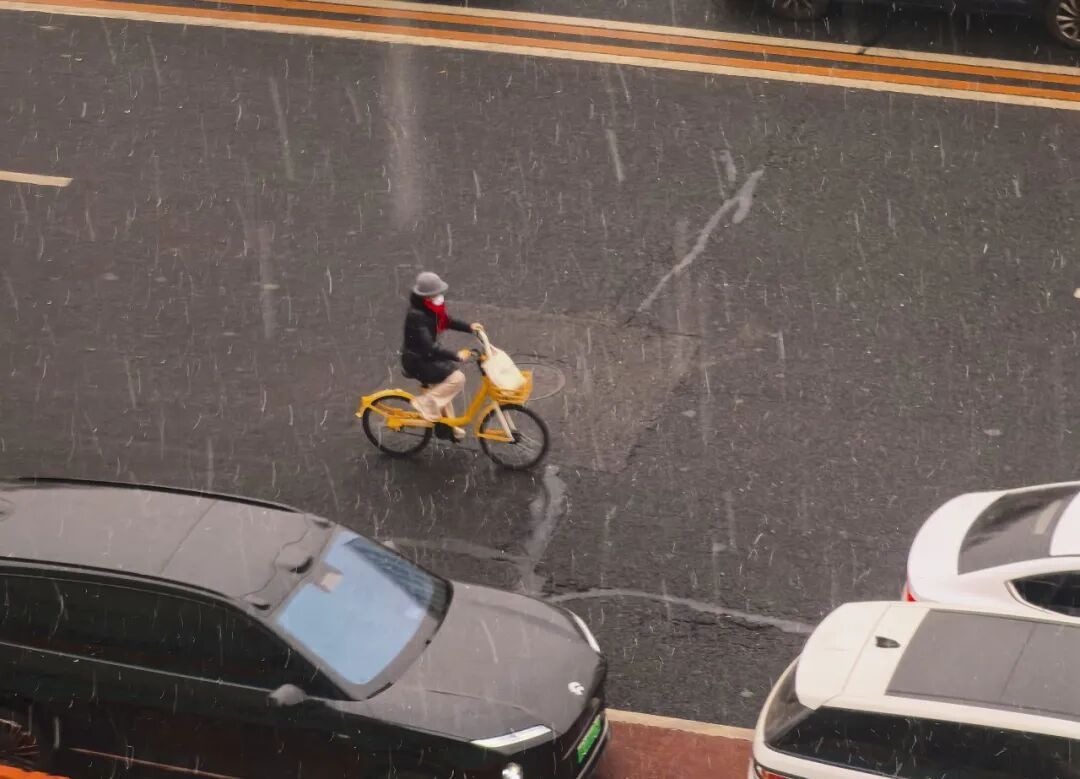 北京的雪又来了！道路结冰黄色预警，降雪预计持续到——