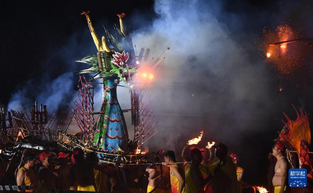 舞火龙 闹元宵 舞火龙 闹元宵