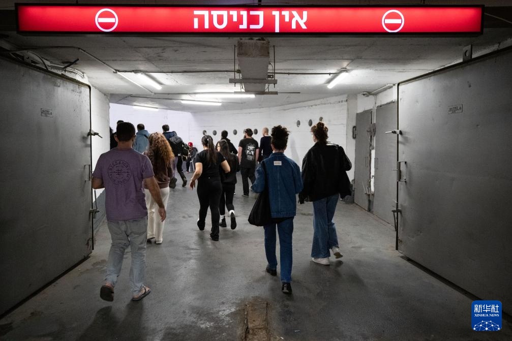 以色列特拉维夫：地下避难场所的生活