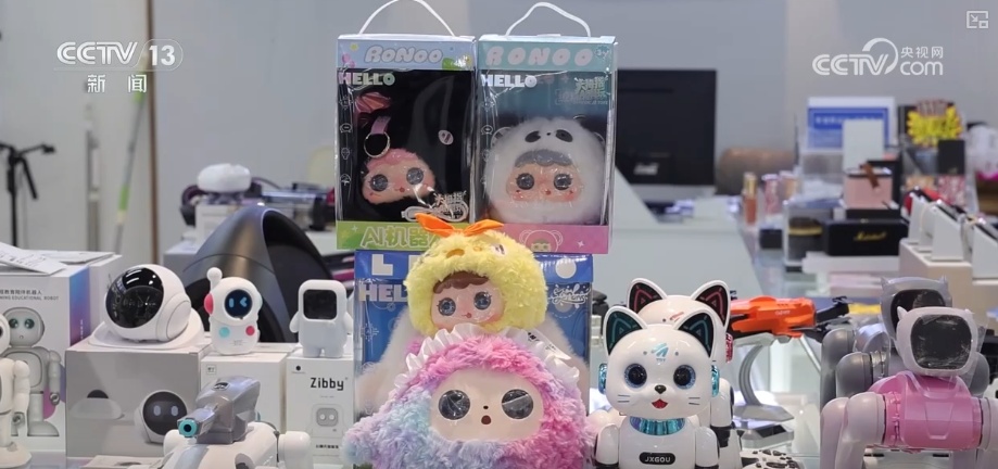 从“黑科技”到“新玩伴” AI玩具走俏撬动消费新风口