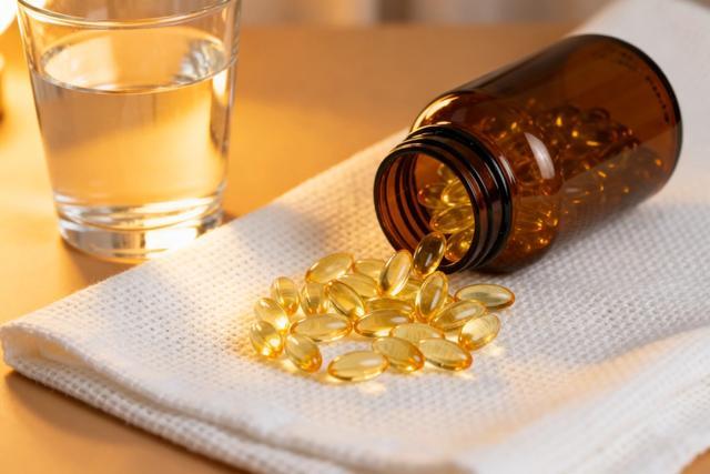 鱼油别乱补!揭秘“养生神器”背后的真相,吃对才有效! 鱼油别乱补!揭秘“养生神器”背后的真相,吃对才有效!