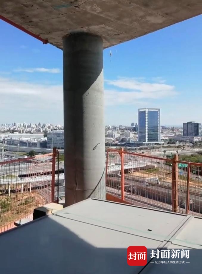 以色列遭伊朗导弹袭击,当地一四川男子照常开工:32小时听到几十次爆炸声 以色列遭伊朗导弹袭击,当地一四川男子照常开工:32小时听到几十次爆炸声