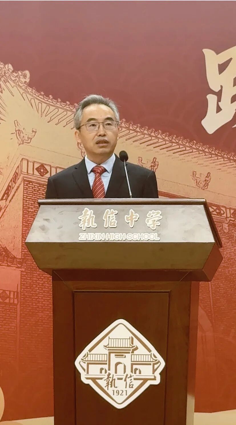 广州一中学宣布：新学期不再安排第9节的正课，希望学生走出教室奔向操场