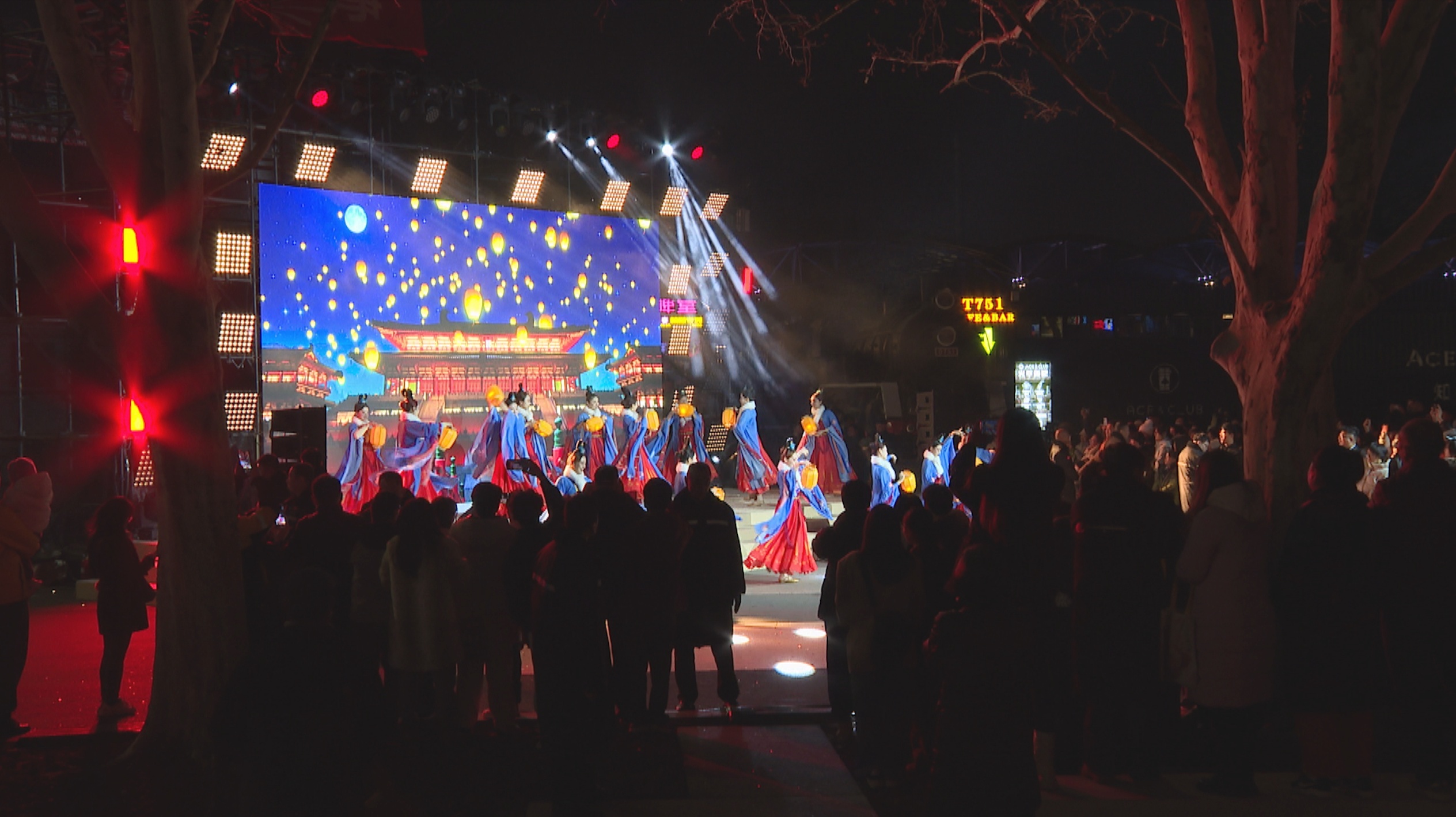 “新中式”艺游会闹元宵 新兴年俗打造多元体验