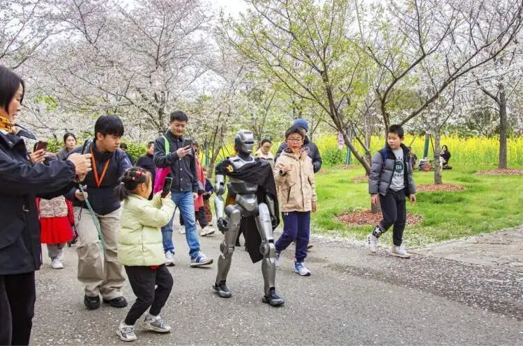 2026上海樱花节来了!首推“景随花移”夜游新模式,活动多元体验感“拉满” 2026上海樱花节来了!首推“景随花移”夜游新模式,活动多元体验感“拉满”
