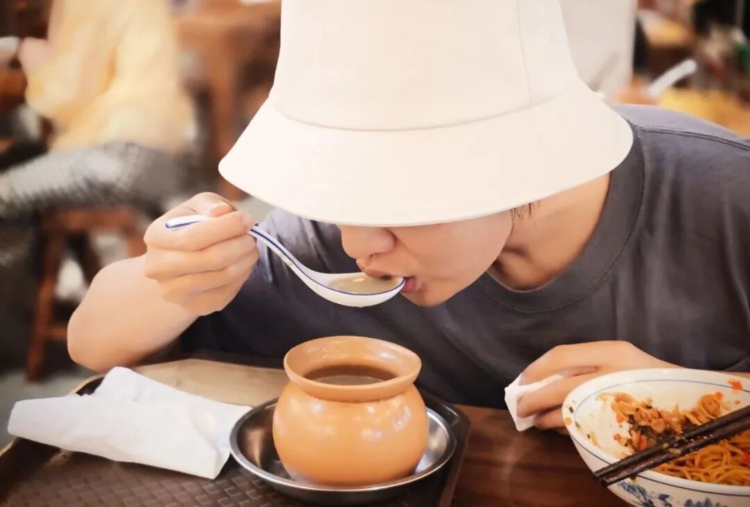 全球百岁老人的“长寿菜单”出炉！原来长寿秘诀就藏在这5个习惯里