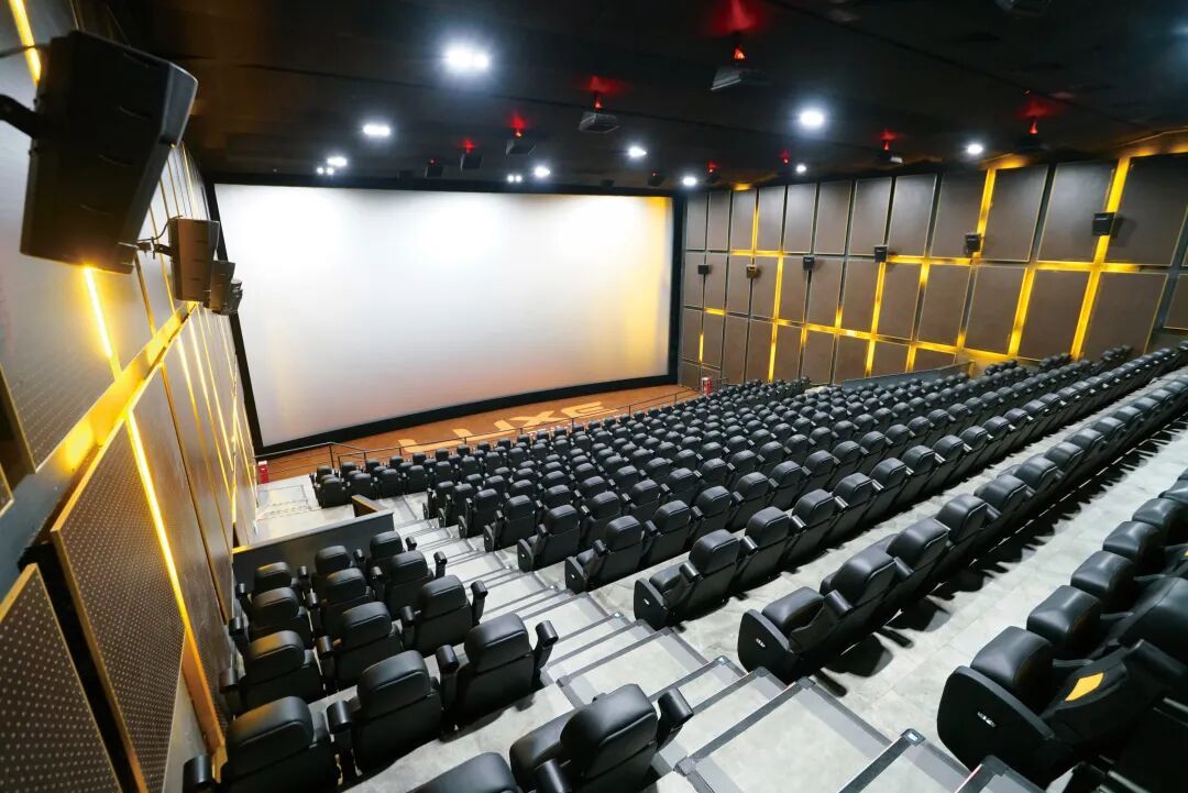 想问很久了:为什么电影院的座椅大多是红色的? 想问很久了:为什么电影院的座椅大多是红色的?