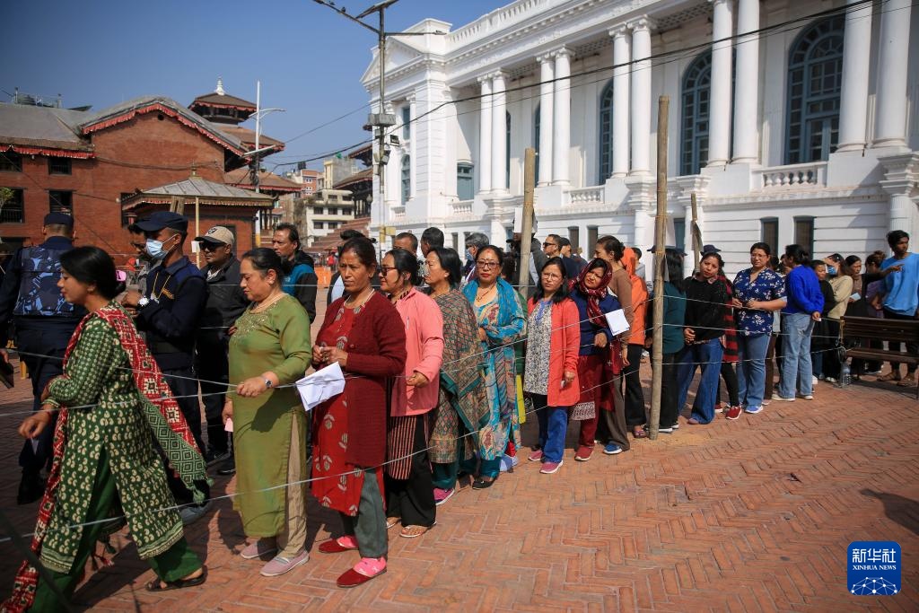 尼泊尔众议院选举投票开始