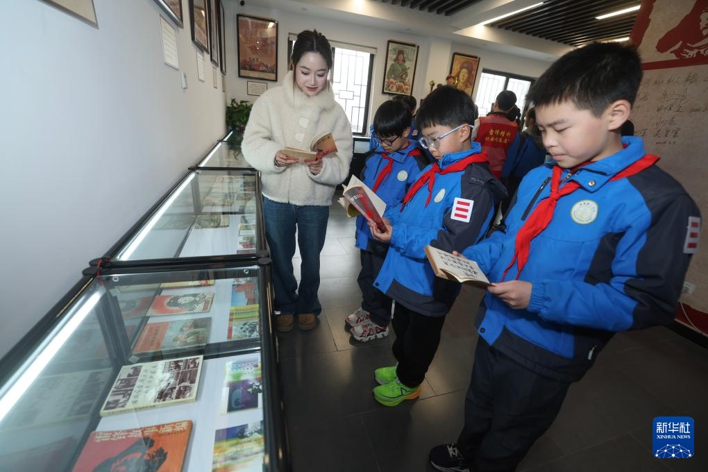 杭州临平：村级雷锋精神展览馆开馆