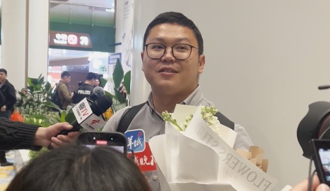 出差伊朗失联6小时，广西90后小伙已回国！此前全公司为他疯狂抢机票制定曲折回国路线