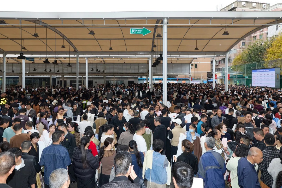 “一天能挣五六百元”，广州这个行业火了！