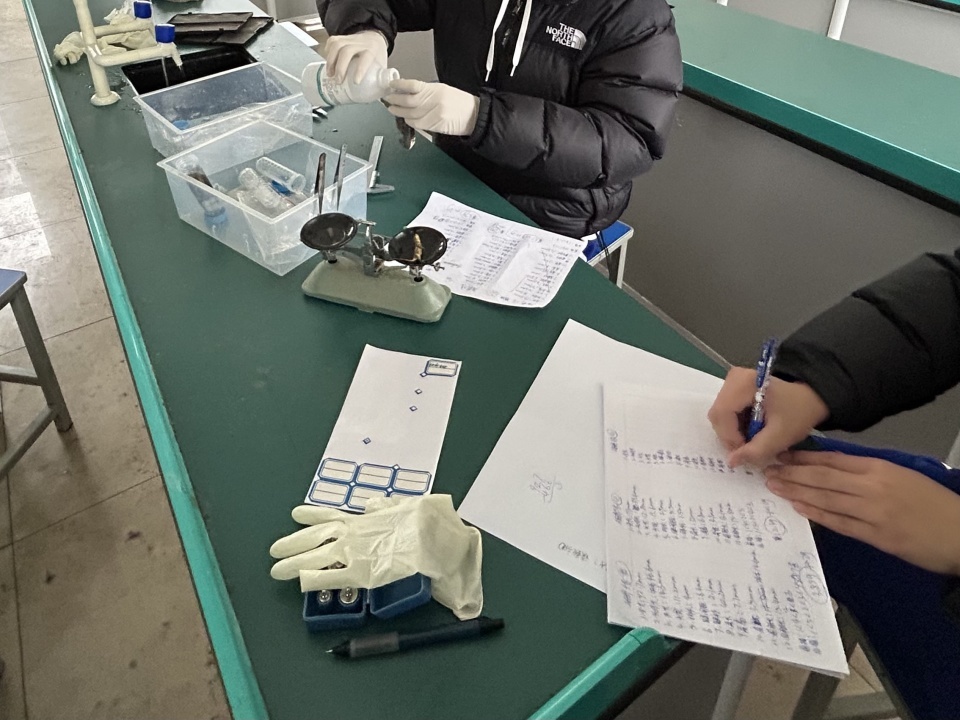 浙江17岁高中生率先发现新物种，联合发文登上SCI，当事人回应质疑：父母是普通人