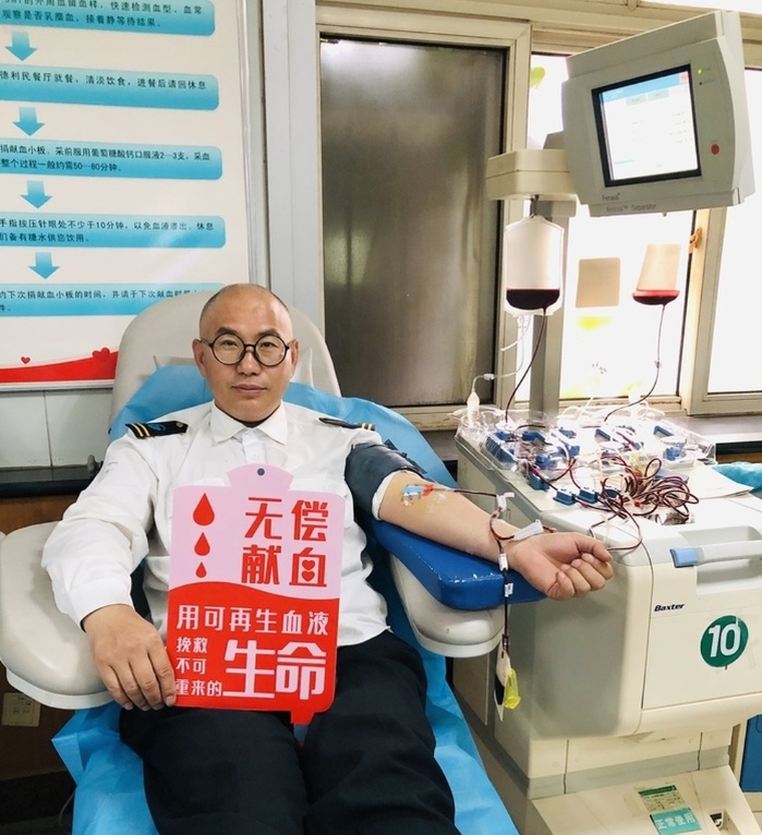 济南一公交车司机坚持献血35年，累计近9万毫升，相当于22个成年人总血量