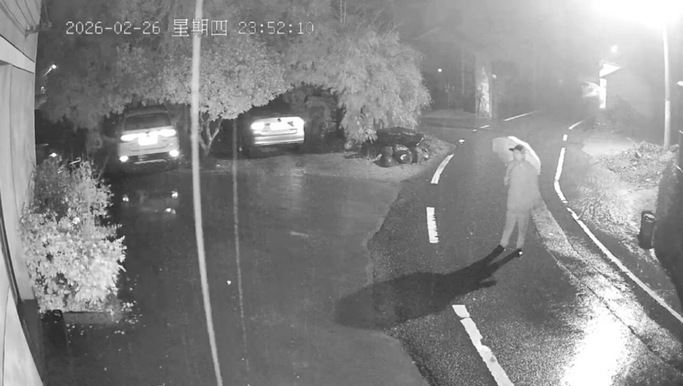 走失老人在村民家门口独坐几分钟后离开，房主找了他4天：来就是客人，和我有缘